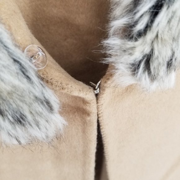 Talbots Double Faced Wool Faux Fur Vest EUC Like new - Picture 6 of 12